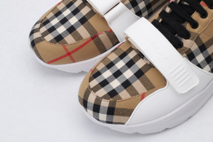 BUBERY SNEAKER