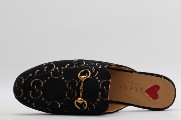 guc loafer