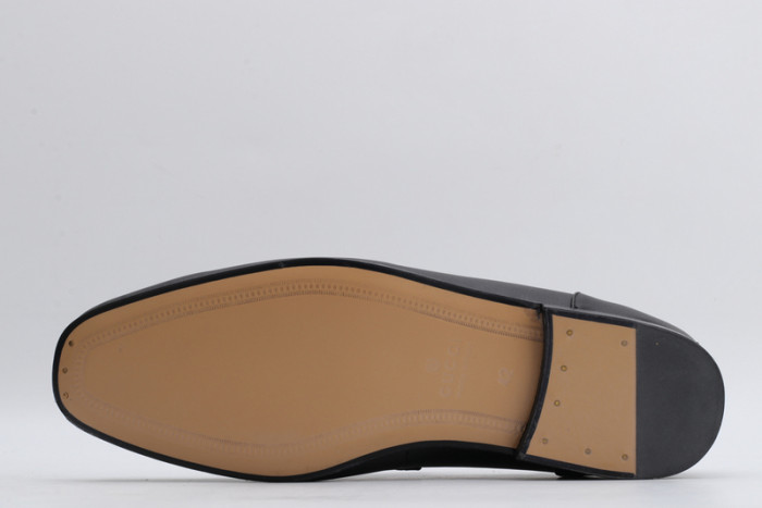 guc loafer