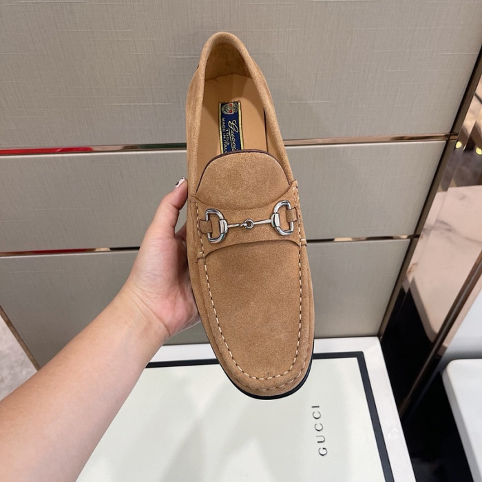 guc loafer