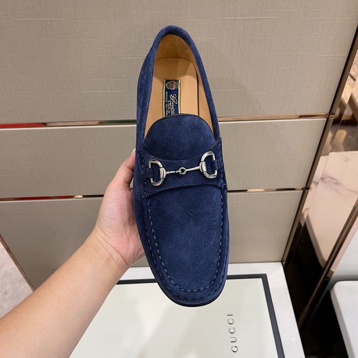 guc loafer
