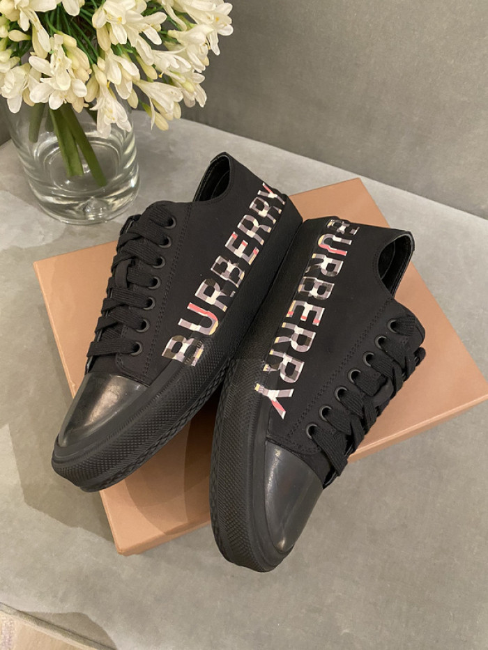 BUBERY SNEAKER