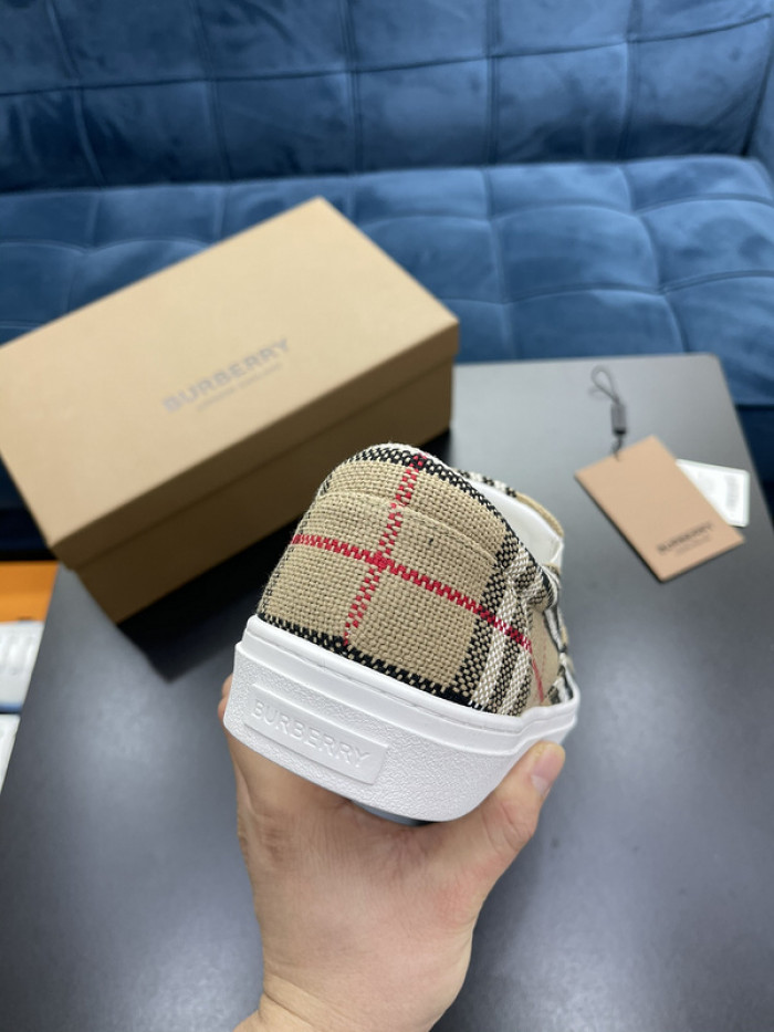 BUBERY SNEAKER