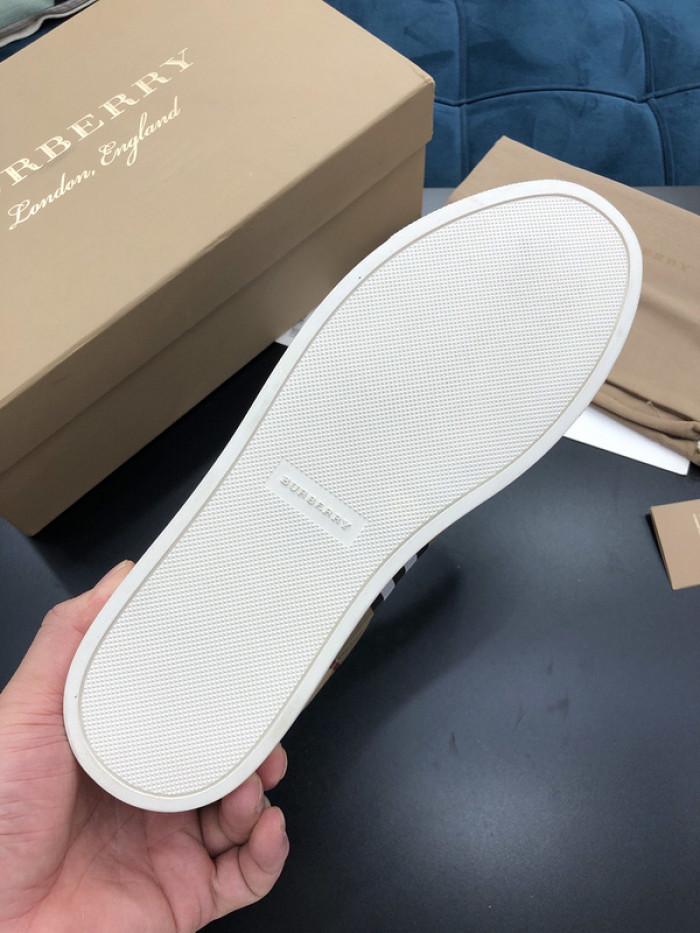 BUBERY SNEAKER