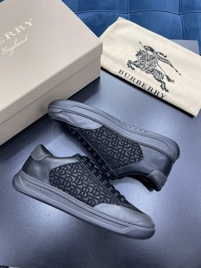 BUBERY SNEAKER
