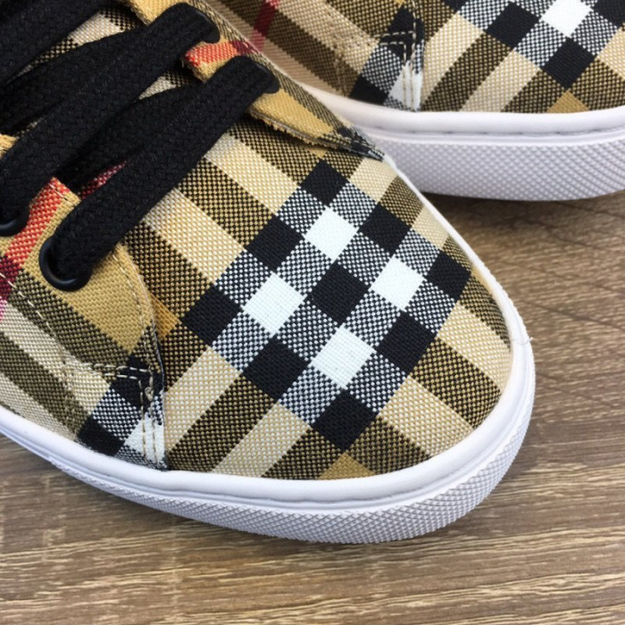 BUBERY SNEAKER