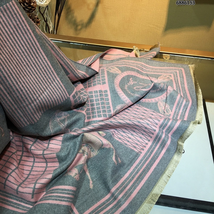 H**mes scarf